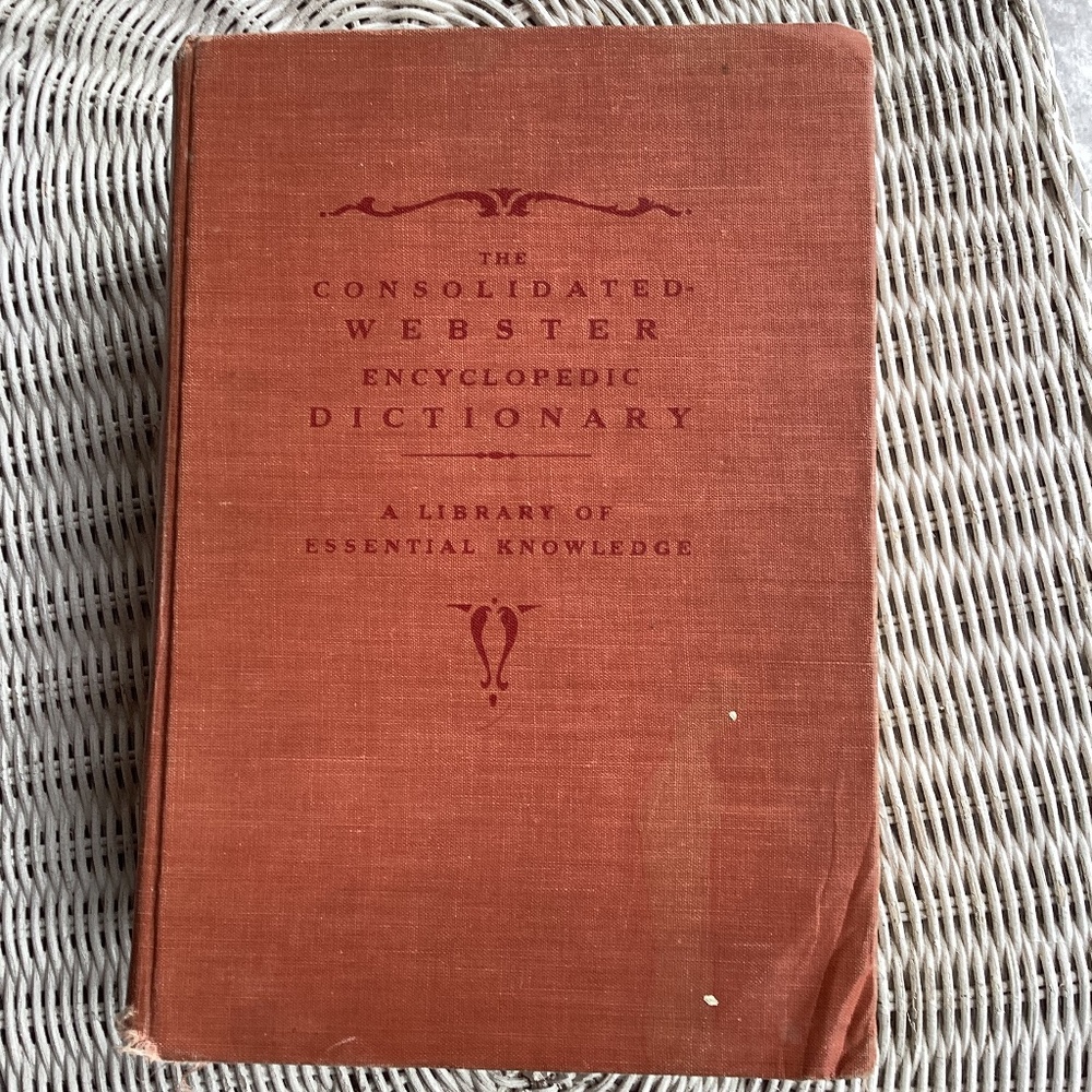 The Consolidated Webster Encyclopaedic Dictionary (1952)